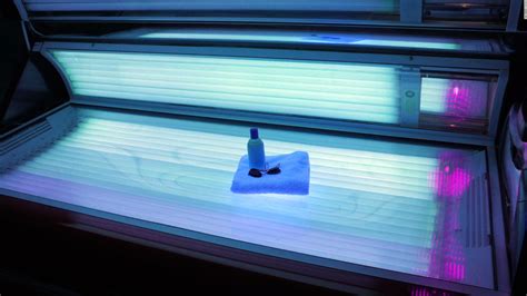 Fda Wants To Ban Minors From Tanning Beds Cnn