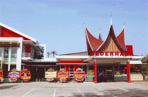 Gambar tentang 7 Hal Tentang Rumah Makan Padang yang Belum Kamu Ketahui