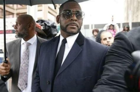 sex offender r kelly is engaged to his alleged victim joycelyn savage factswow