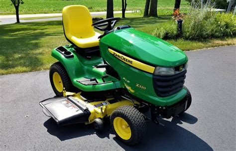 2013 John Deere X320 With Brand New Wagon Ronmowers