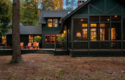 Charming Lake House Retreat In Vermont In A Woodsy Setting Dark Green