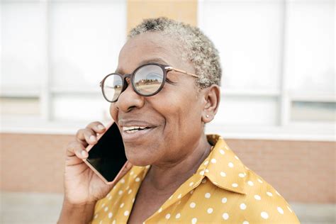 Cant Keep Up With Technology The Best Cell Phones For Senior Citizens Updated For 2020