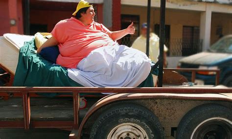 Самый толстый человек в мире и с самым большим животом Мир Таксист