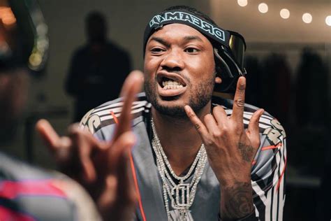 Meek Mills Mother Says He Is A Good Kid Who Deserve Freedom Urban