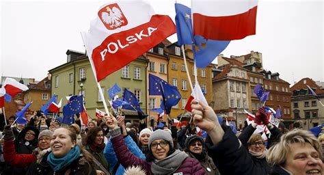 poland receives eu rule of law recommendations on constitutional court may be sanctioned