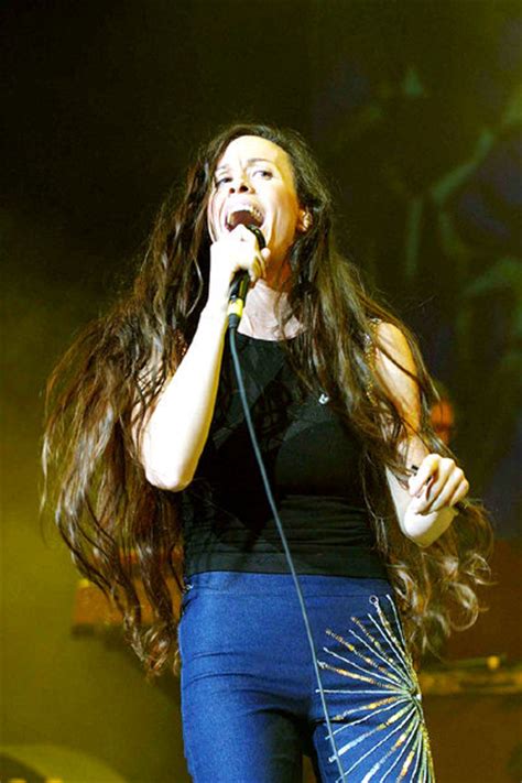 The ironic singer stepped out in new york city on wednesday to see the broadway play dear evan in addition to the new hair, morissette was seen rockin' glasses with a gold chain at the show, along with a white short sleeve dress and a purse with. Pollstar | Alanis Morissette