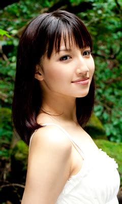 Aoyama Laura