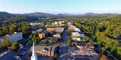 Maybe you would like to learn more about one of these? Waynesville, NC - Resort Cams