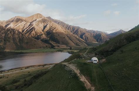 10 Of The Best Cosy Cabins In New Zealand To Hibernate In This Winter