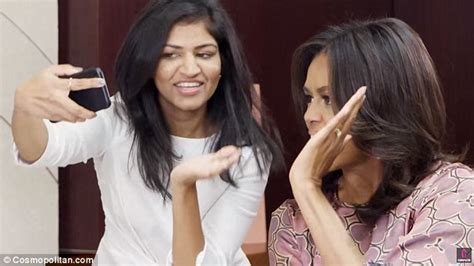 Michelle Obama Learns How To Take The Perfect Boomerang Selfie For