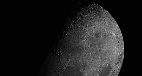 Es Muy Desconcertante Científicos Descubren Que La Luna Se Está