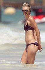 MARIA SHARAPOVA In Bikini On The Beach In Cancun HawtCelebs