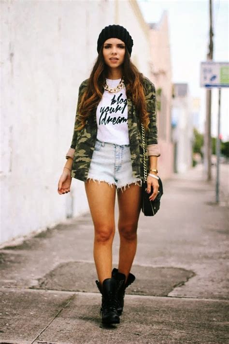 20 Trendy And Fashionable Outfits For Young Women Flawssy