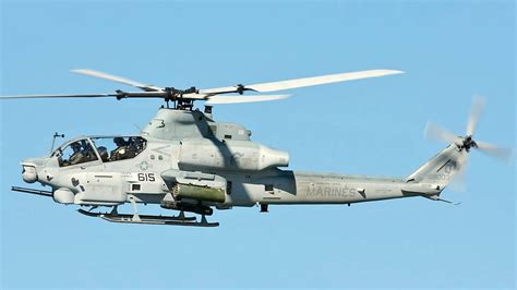 The Rhk111 Military And Arms Page The Ah 1z Viper Or Ah 64e Apache