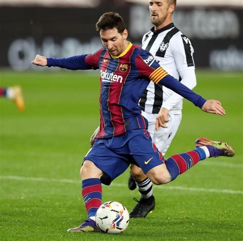 Lionel Messi Named As World S Richest Footballer Lion
