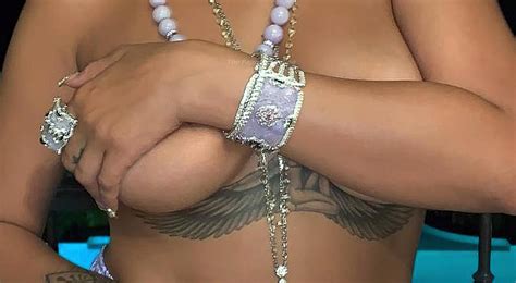 Rihanna Naked Leaks And PORN Sex Tape 2021 NEWS Leaked Nude Celebs