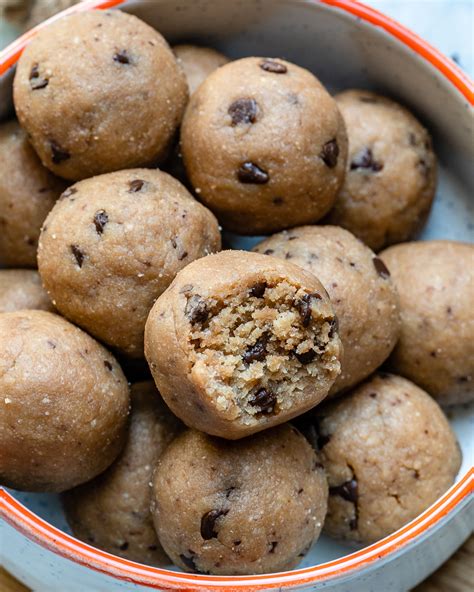 These Chocolate Chip Cookie Dough Balls Are An Epic Clean Eating Treat Clean Food Crush