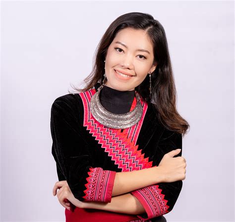 WARIS | Unique fashion | Shop online Hmong clothes design