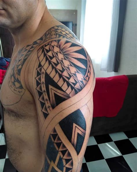 The process of tattooing was a sacred ritual for our ancestors. Top 53 Best Polynesian Tribal Tattoo Ideas - [2021 ...