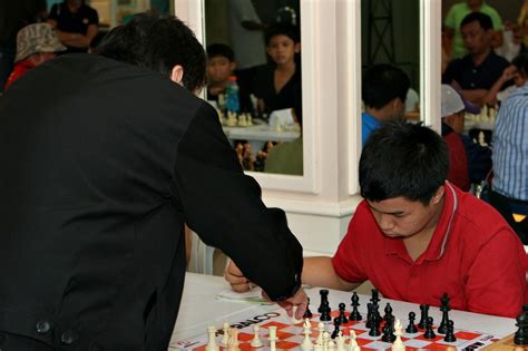 Eugenio eugene torre12 (4 kasım 1951 doğumlu) bir filipinli satranç oyuncu. MERALCO Chess Club: Chess for a Cause Twin Simul : GM ...