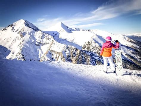 Ski bansko, based in the beautiful ski resort of bansko, bulgaria, provides. Skiing in Bansko Review • Plus 13 Balkan Ski Holiday Tips