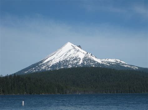 Mount Mcloughlin Mountain Information