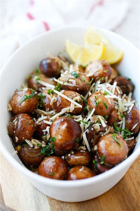 Garlic Herb Sauteed Mushrooms | Easy Delicious Recipes