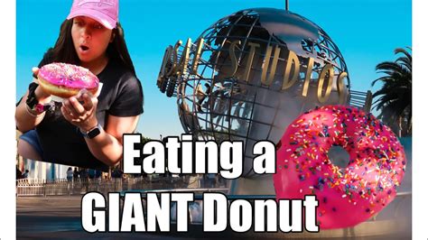 Universal city is located just north of downtown los angeles. Eating a GIANT DONUT at Universal Studios Hollywood - YouTube
