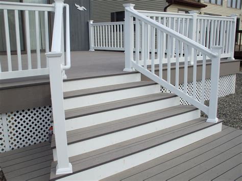 Love This Two Tone Opaque Deck Stain In Gray And White White Deck