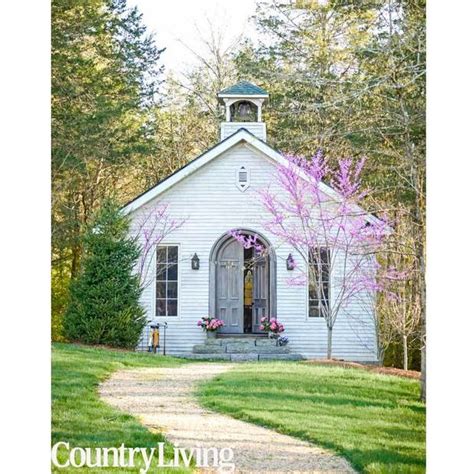 Ready to find a new roommate? Sheryl Crow's Nashville home features tons of antiques and ...