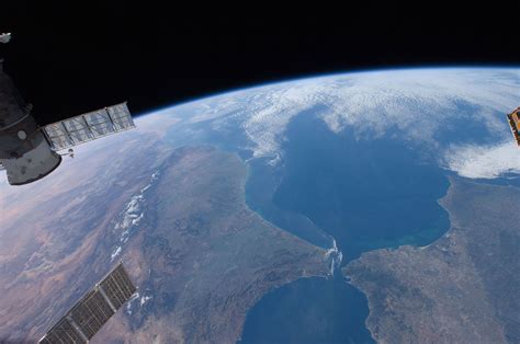 International Space Station Live Hd Video Screensaver