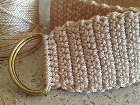 Pin Su Crochet Belts