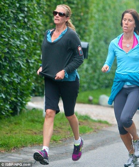 Julia Roberts Looks Out Of Puff As She Keeps Fit Play Julia Star