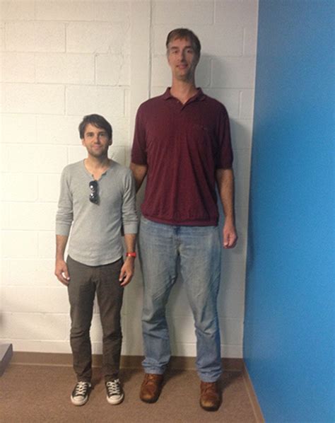 What Its Like To Live As A Seven Foot Seven Giant Tall Guys Tall People Giant People