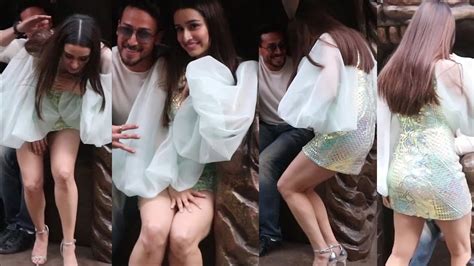 Shraddha Kapoor Saves Herself From Oops Moment While Spending Time With