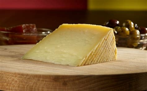 Buy Manchego Doc Sheeps Cheese At Pong Cheese