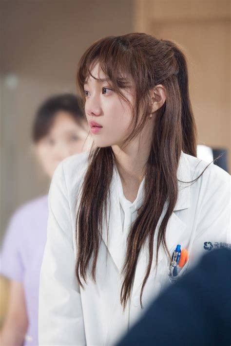 She posted a collage onto instagram on july 27 and wrote, 'laneige' sent a coffee cart with snacks and even presents for all of our staff members! Lee Sung Kyung | Lee Sung Kyung | Pinterest | Peinado ...