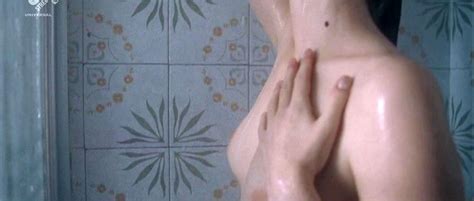 Naked Mélanie Laurent In La Chambre Des Morts