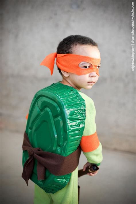 *no sew* halloween costumes under $10! Easy Teenage Mutant Ninja Turtle Costume | A Night Owl