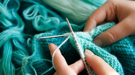 How To Knit Howcast