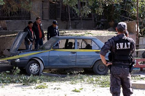 Explosion Kills 6 Egyptian Police Officers Wounds Others In Cairo