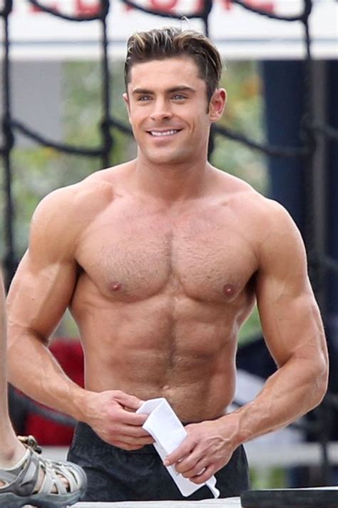 Shots Of Zac Efrons Abs In The New Baywatch Trailer New Baywatch Trailer Released