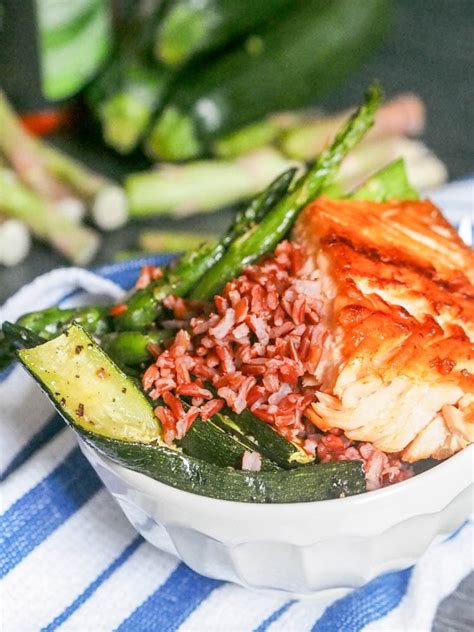 Salmon Rice Bowl with Roasted Veggies and Roasted Red Pepper Sauce {GF, DF}