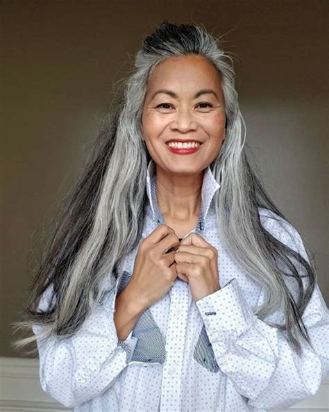3 ways to wear gray hair over 40 long gray hair gray hair beauty long hair styles