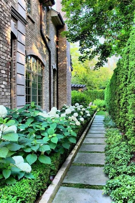 35 Splendid Side Yard Garden Pathway Design Ideas To Try This Month