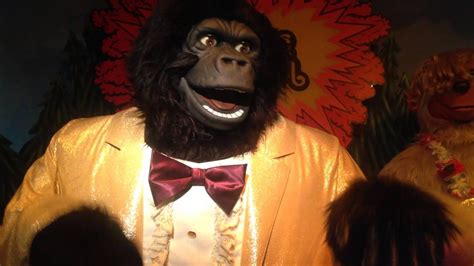 Fictional animatronic character band that played in showbiz pizza place from 1980 to 1992. Rock-afire Explosion: Traveling Man (Up Close) - YouTube