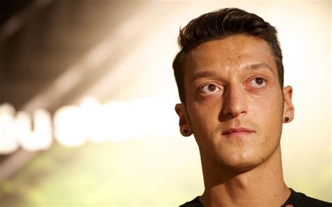 Mesut Ozil Wallpapers Images Photos Pictures Backgrounds