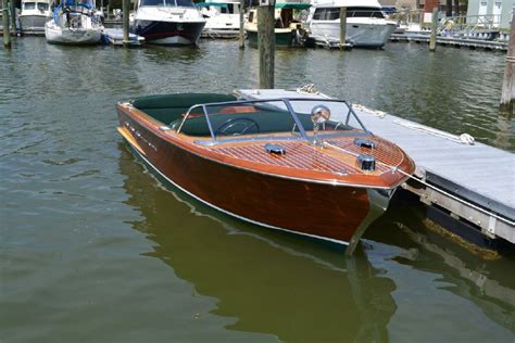 Pin By David Hand On Chris Craft Boat Runabout Boat Classic Wooden