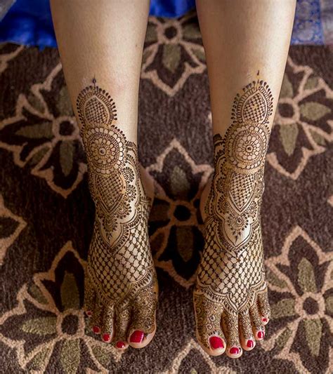 Imple and beautiful shuruba designs : 15 Beautiful Leg Mehndi Designs Collection - Mehndi - Crayon