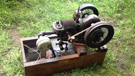 How to start a hit and miss motor. 3/4hp Bluffton Antique Hit & Miss Engine - YouTube